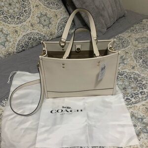 Coach, Dempsey Carryall